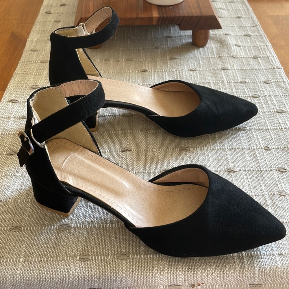 Ankle Strap Pointed Toe Block Heel